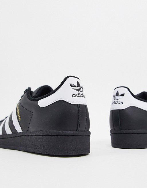 Superstar Trainers In Black
