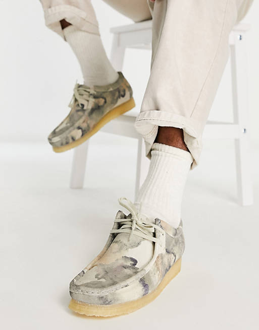 Shoes in Off White Camo