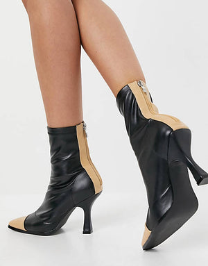 Cameo Contrast Panel Boots In Black And Camel
