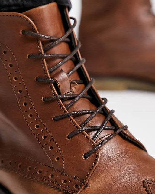 Brogue Boots In Tan Leather With Natural Sole