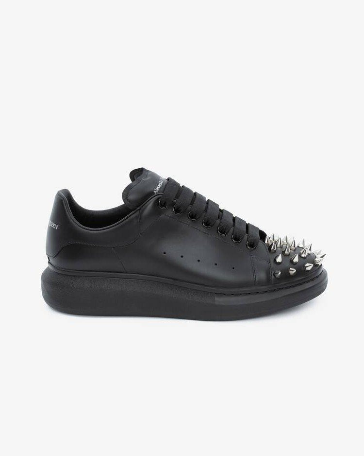 Men's Oversized Sneaker in Black