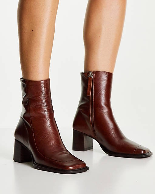 Roberta Premium Leather Square Toe Boots In Brown