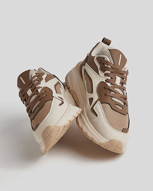 Trainer in Cream and Brown