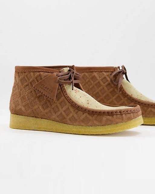 Wallabee Boots In Brown Suede